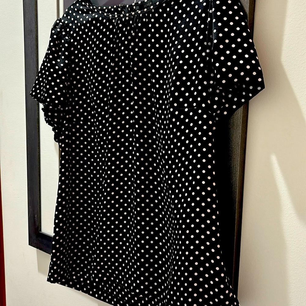 Jcrew black/polka dot polyester cap sleeve top